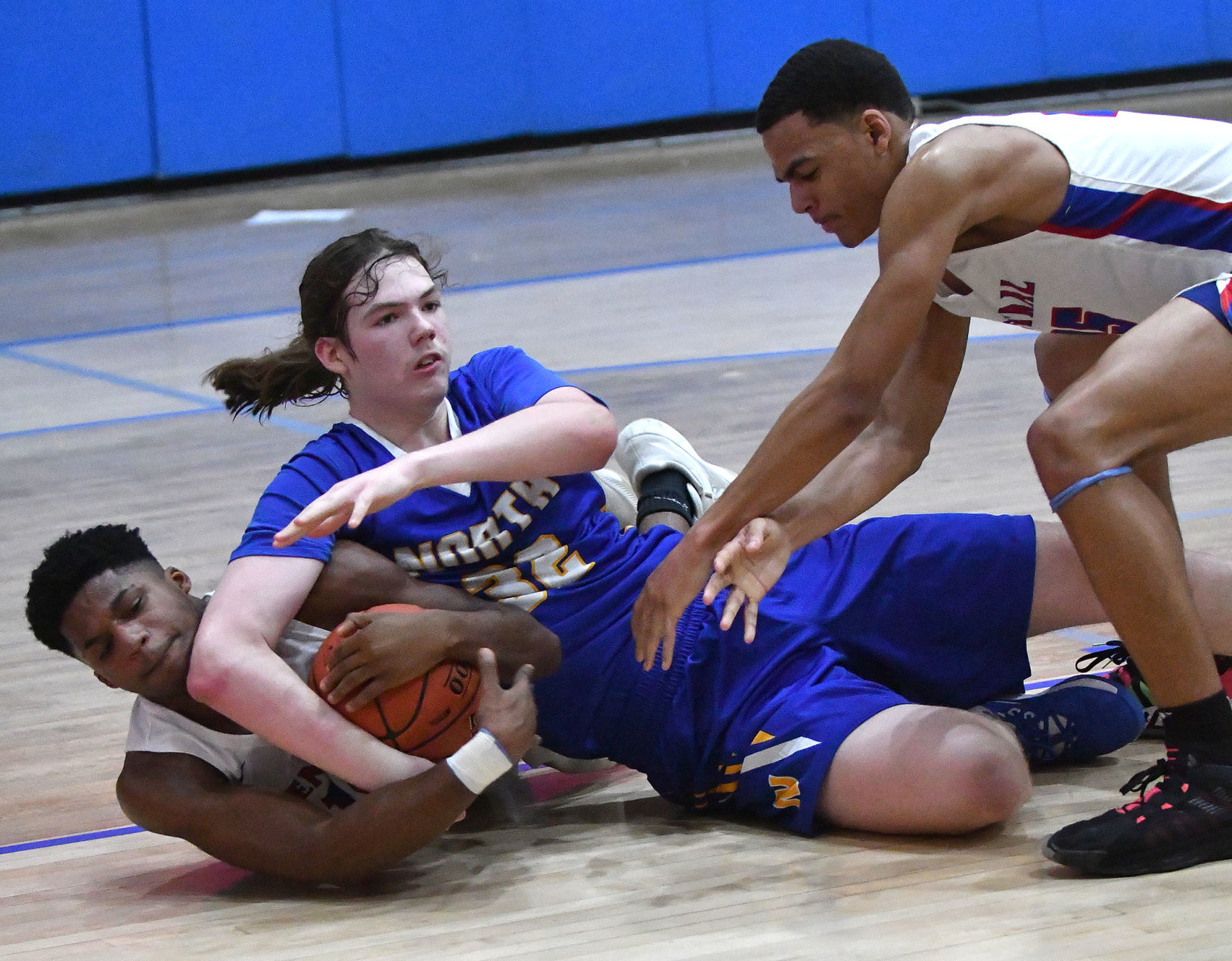 Davenport North vs Davenport Central boys basketball.